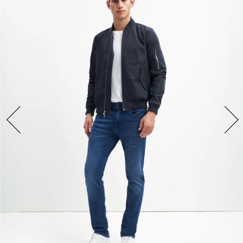 Seven for all Mankind LUXE PERFORMANCE PLUS SLIMMY TAPERED IN Mid Blue 34 waist